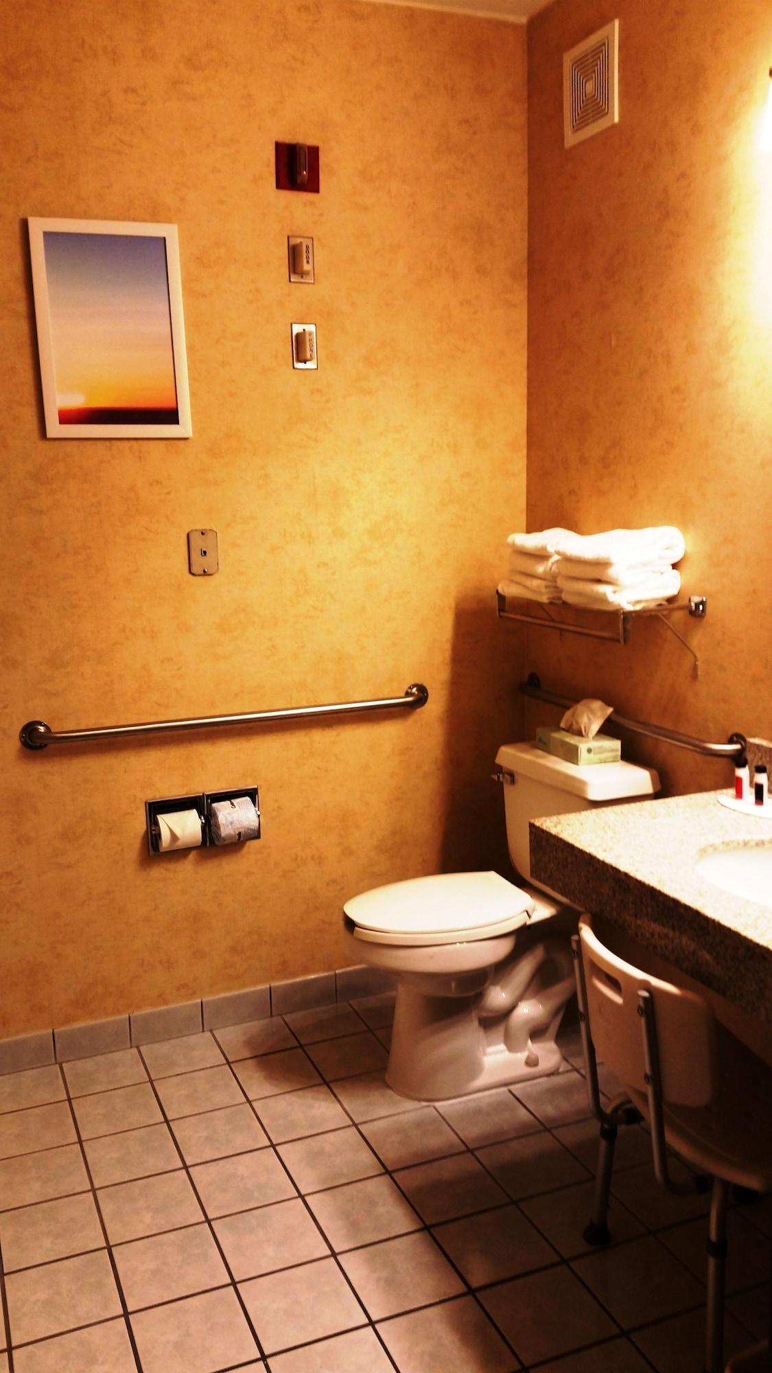 Days Inn & Suites By Wyndham Vancouver Bagian luar foto