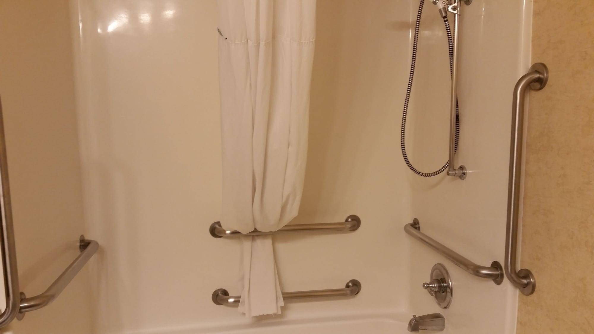 Days Inn & Suites By Wyndham Vancouver Bagian luar foto